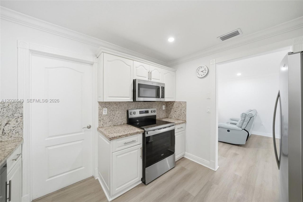 881 NW 133rd Ave, Miami, FL 33182 Photo