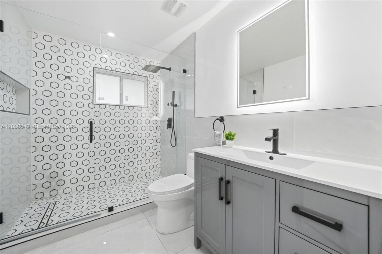 881 NW 133rd Ave, Miami, FL 33182 Photo