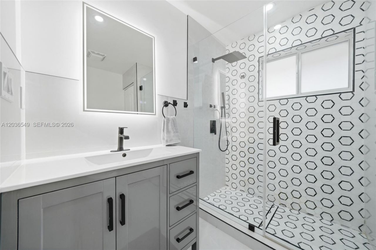 881 NW 133rd Ave, Miami, FL 33182 Photo