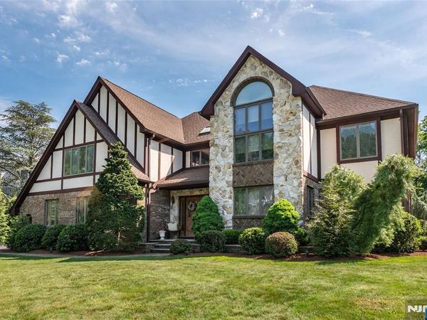 13 Fox Run, NORTH CALDWELL, NJ 07006