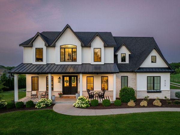 5175 Pigeon Creek Trail, Bettendorf, IA 52722