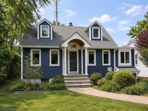 10 Meadow Rd, Chatham, NJ 07928