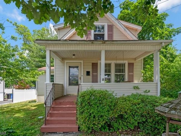 127 Elizabeth St, South Bound Brook, NJ 08880