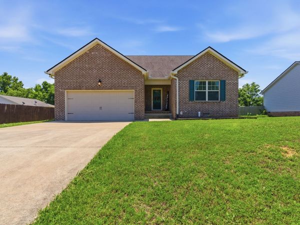 528 Twyla Dr , Lebanon, TN 37087