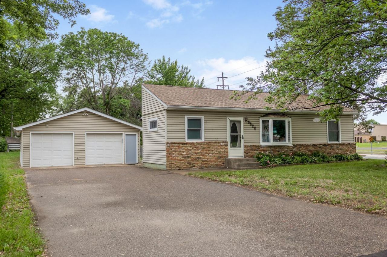 8820 Monroe Street NE, Blaine, MN 55434