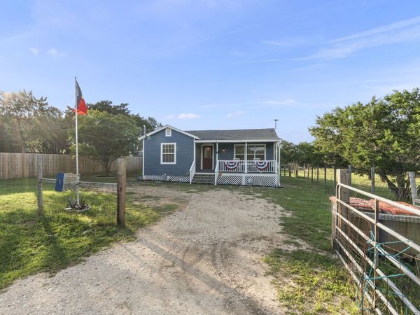 1283 Rocky Creek Dr, Canyon Lake, TX 78133