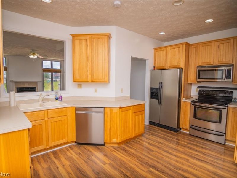 46111 Country Lake Drive, Saint Clairsville, OH 43950 Photo 17