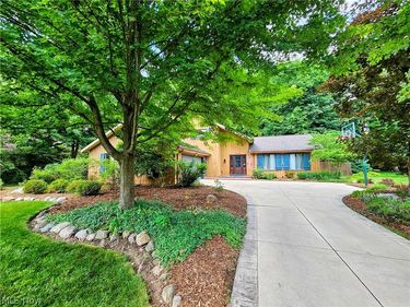 30020 Sequoia Trail, Westlake, OH 44145