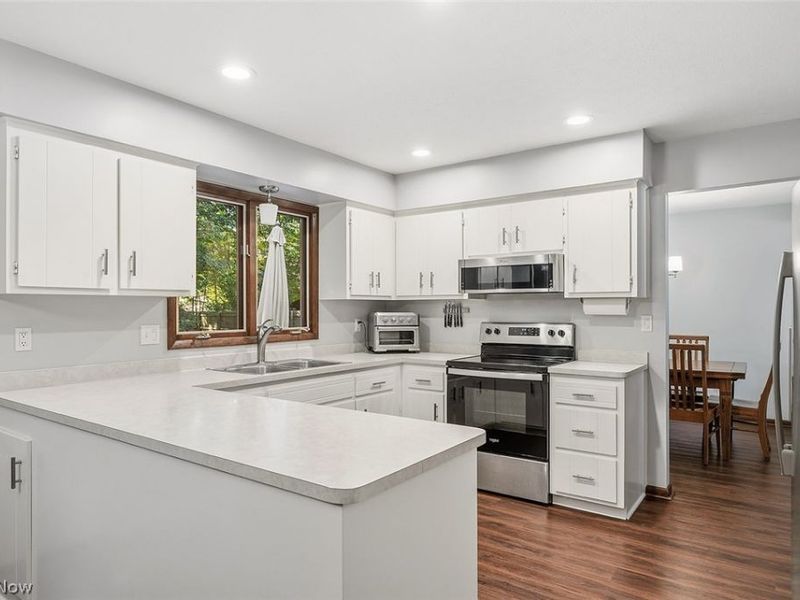 30020 Sequoia Trail, Westlake, OH 44145 Photo 9