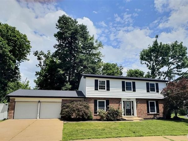 343 Ridge Trail Drive , Chesterfield, MO 63017