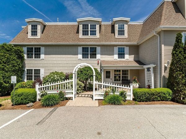 3 Pirmi Ln, Unit 1, Gloucester, MA 01930