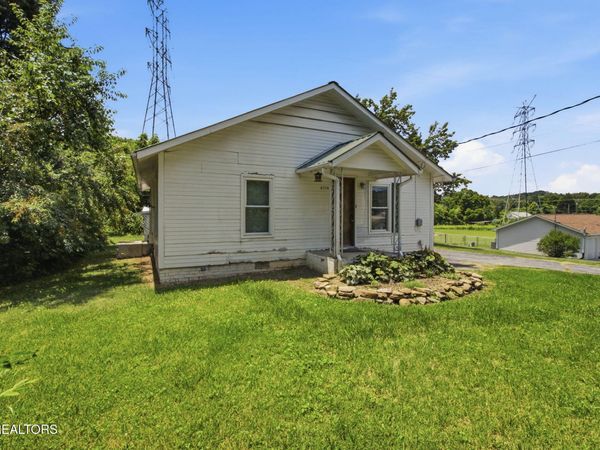 6715 Greer Rd, Knoxville, TN 37918