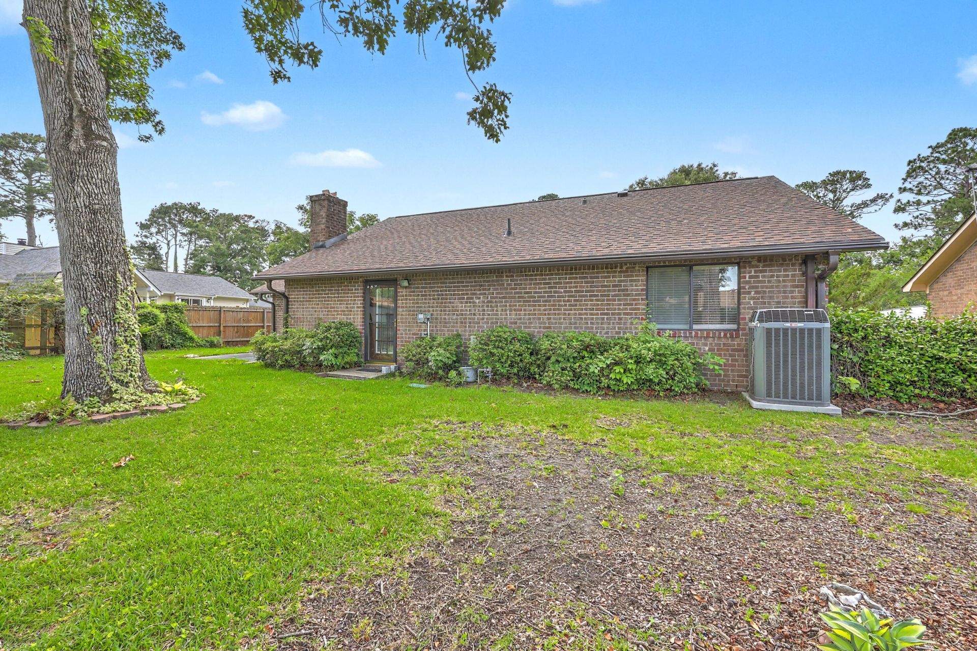 1001 Colonial Pines Drive Photo 13