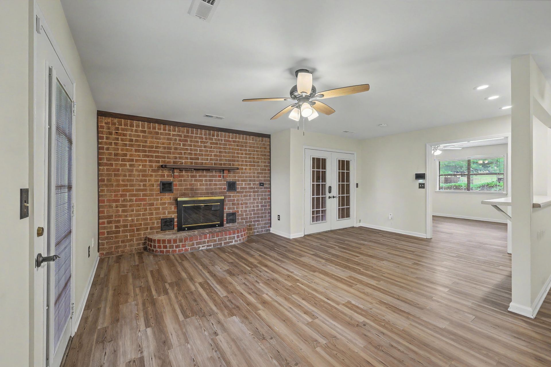 1001 Colonial Pines Drive Photo 18