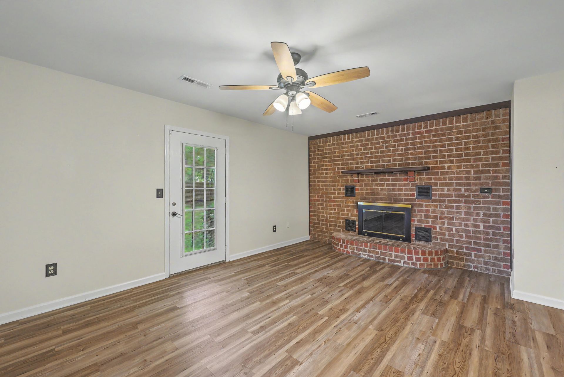 1001 Colonial Pines Drive Photo 19