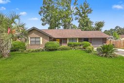 1001 Colonial Pines Drive photo 4