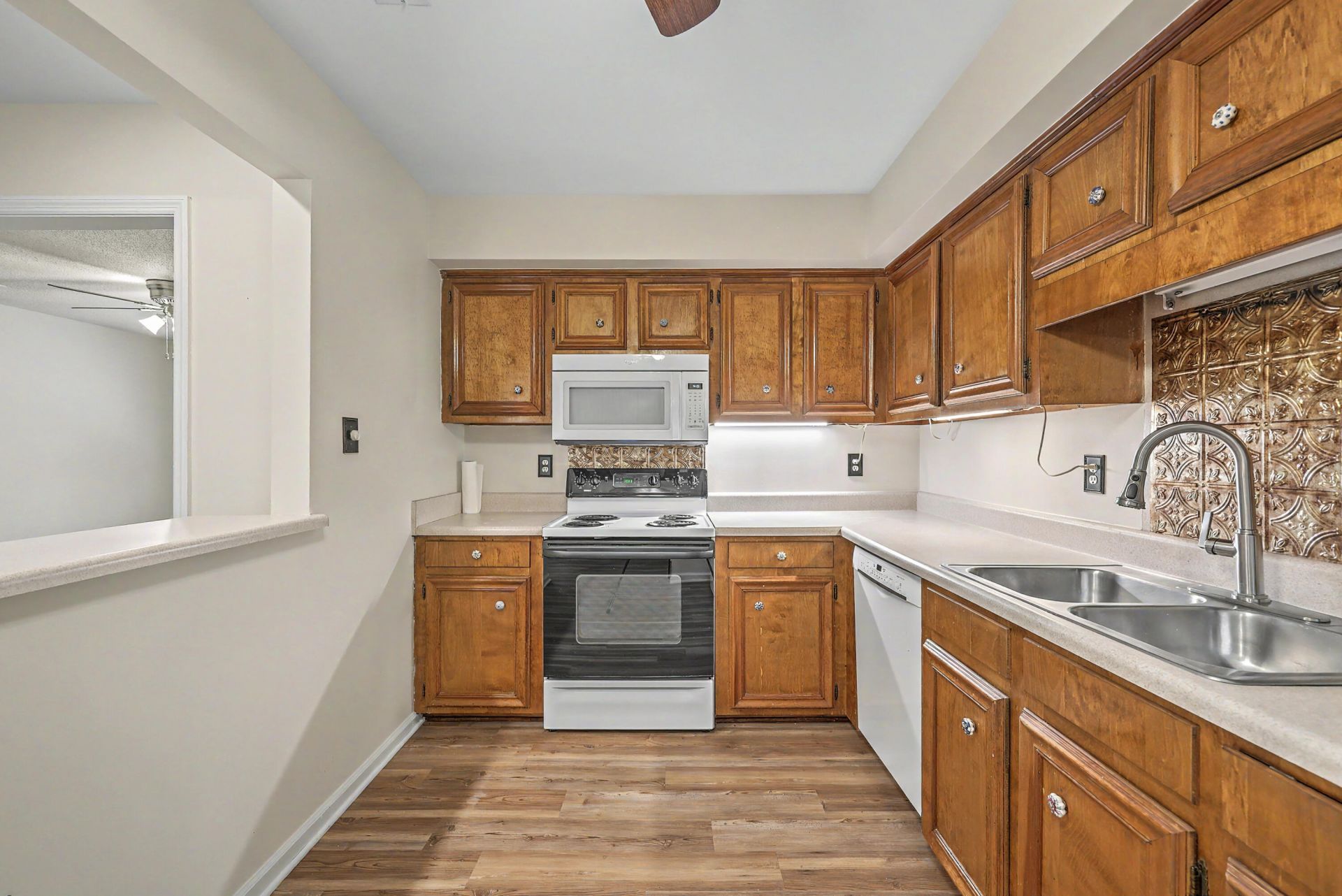 1001 Colonial Pines Drive Photo 22