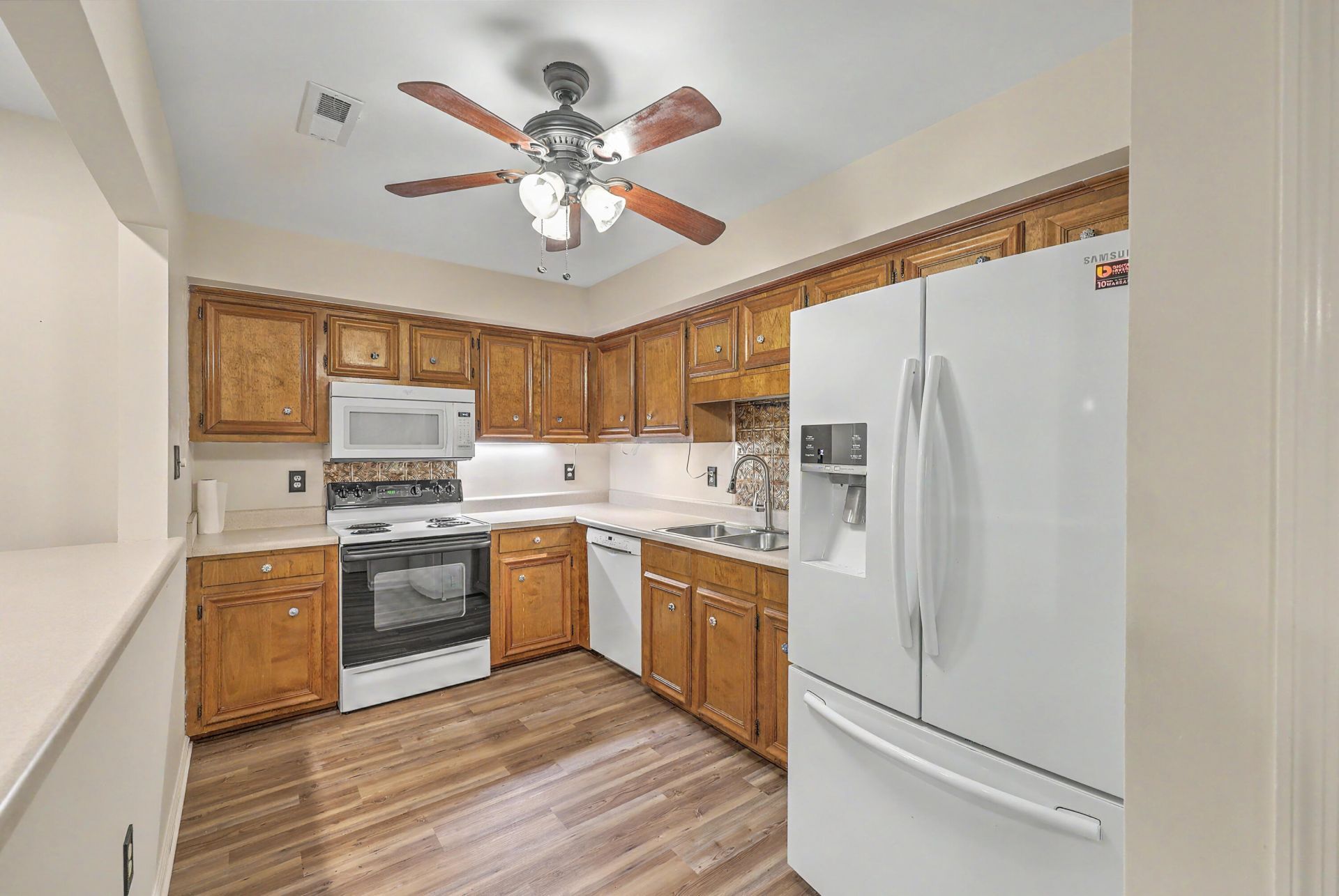 1001 Colonial Pines Drive Photo 23