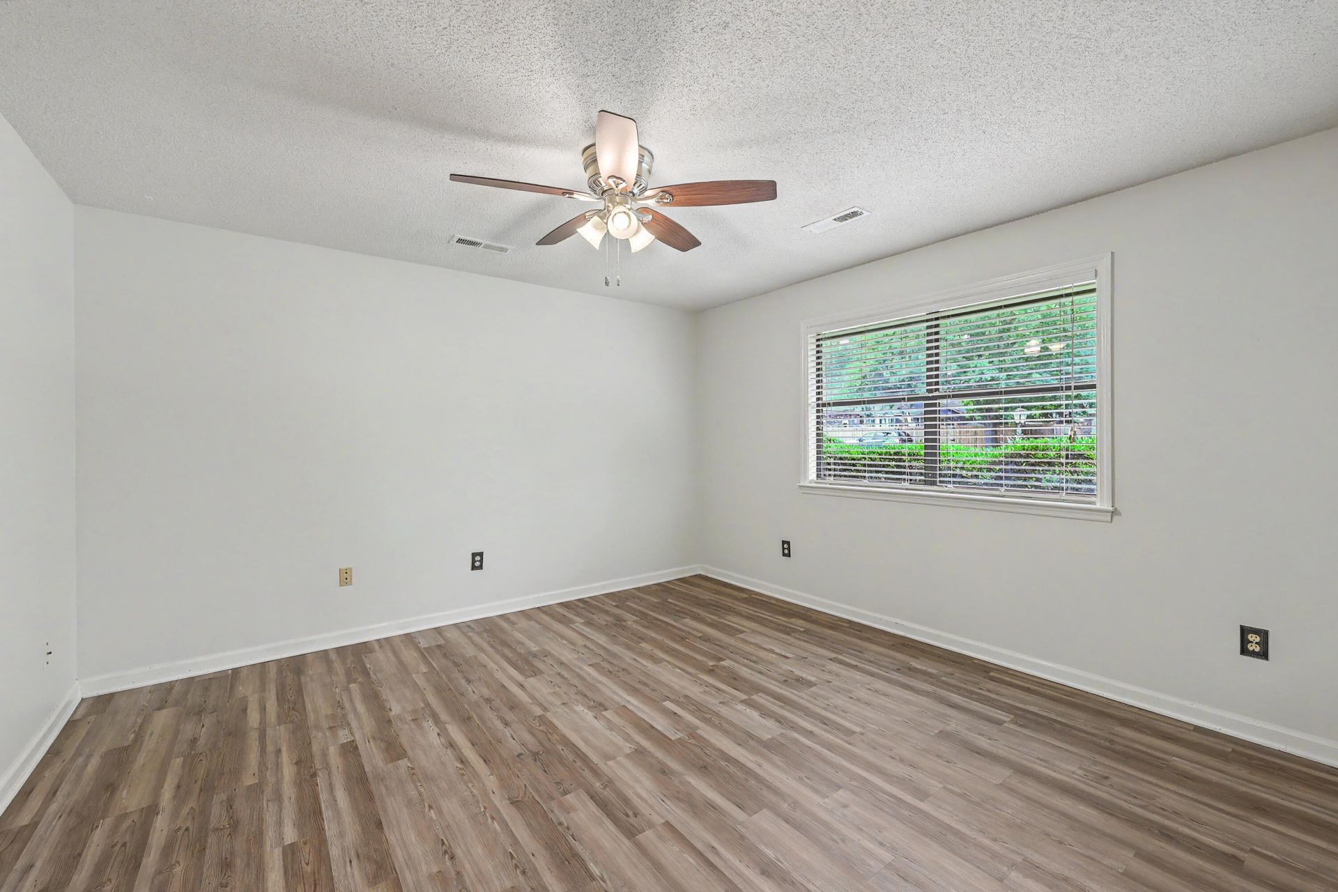 1001 Colonial Pines Drive Photo 26
