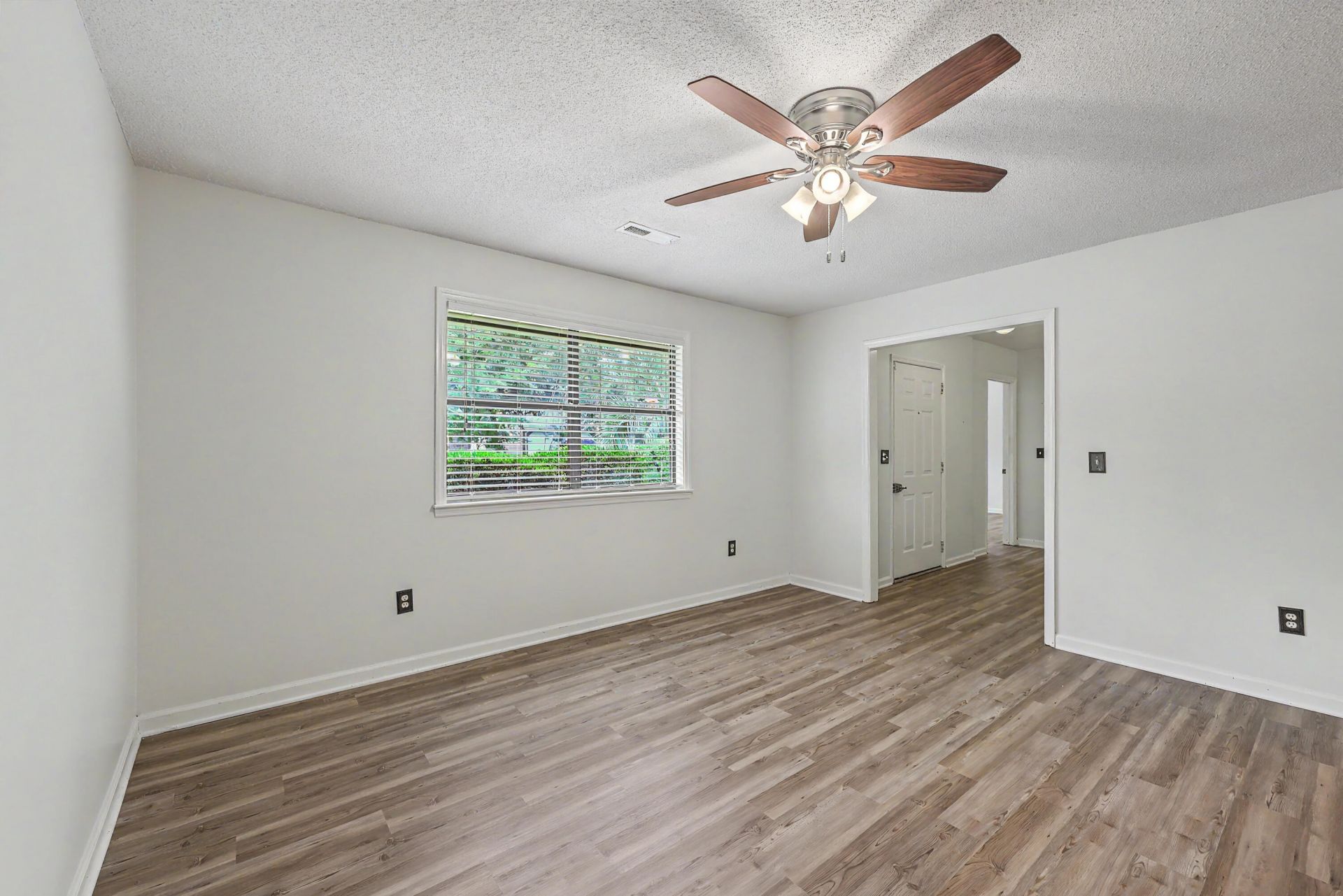 1001 Colonial Pines Drive Photo 27