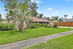 1001 Colonial Pines Drive photo 4
