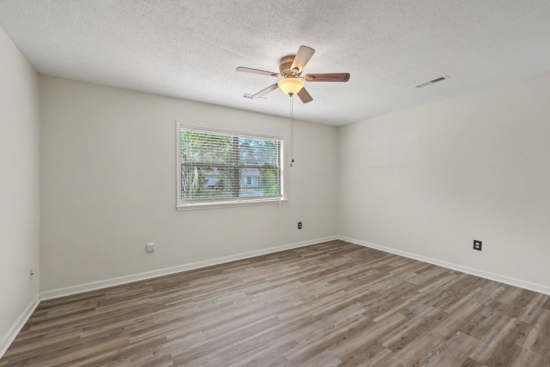 1001 Colonial Pines Drive Photo 30
