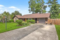 1001 Colonial Pines Drive photo 4
