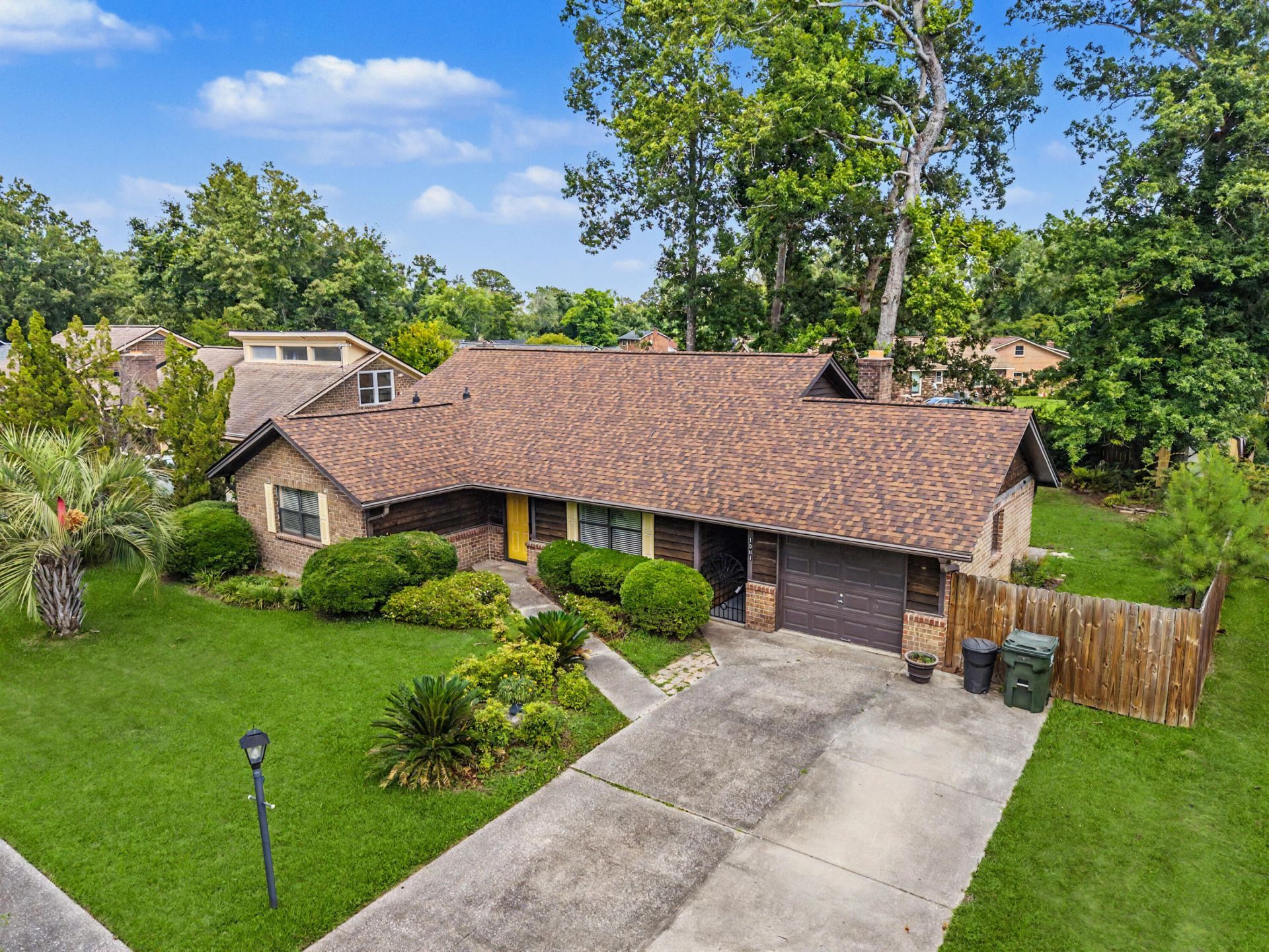 1001 Colonial Pines Drive Photo 6