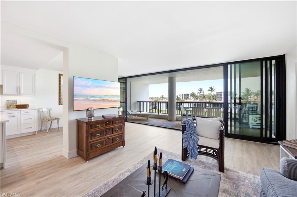 2316 Gulf Shore Blvd N, Unit 411, Naples, FL 34103 Photo