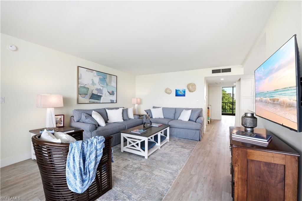 2316 Gulf Shore Blvd N, Unit 411, Naples, FL 34103 Photo