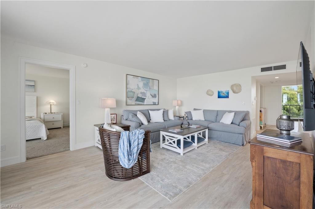 2316 Gulf Shore Blvd N, Unit 411, Naples, FL 34103 Photo