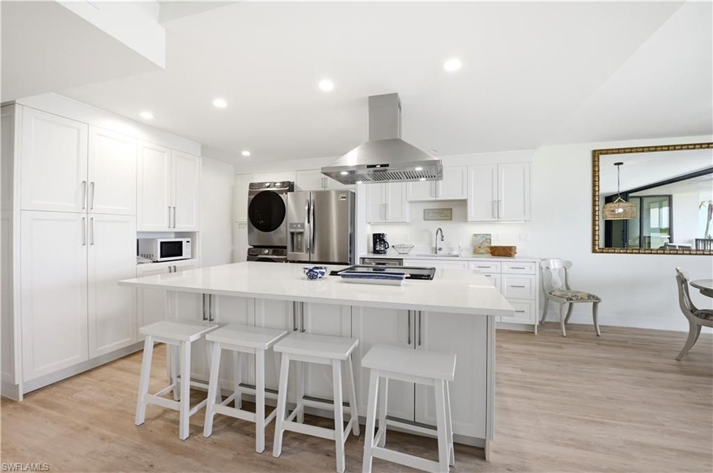 2316 Gulf Shore Blvd N, Unit 411, Naples, FL 34103 Photo