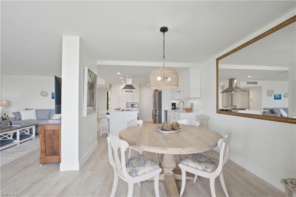 2316 Gulf Shore Blvd N, Unit 411, Naples, FL 34103 Photo