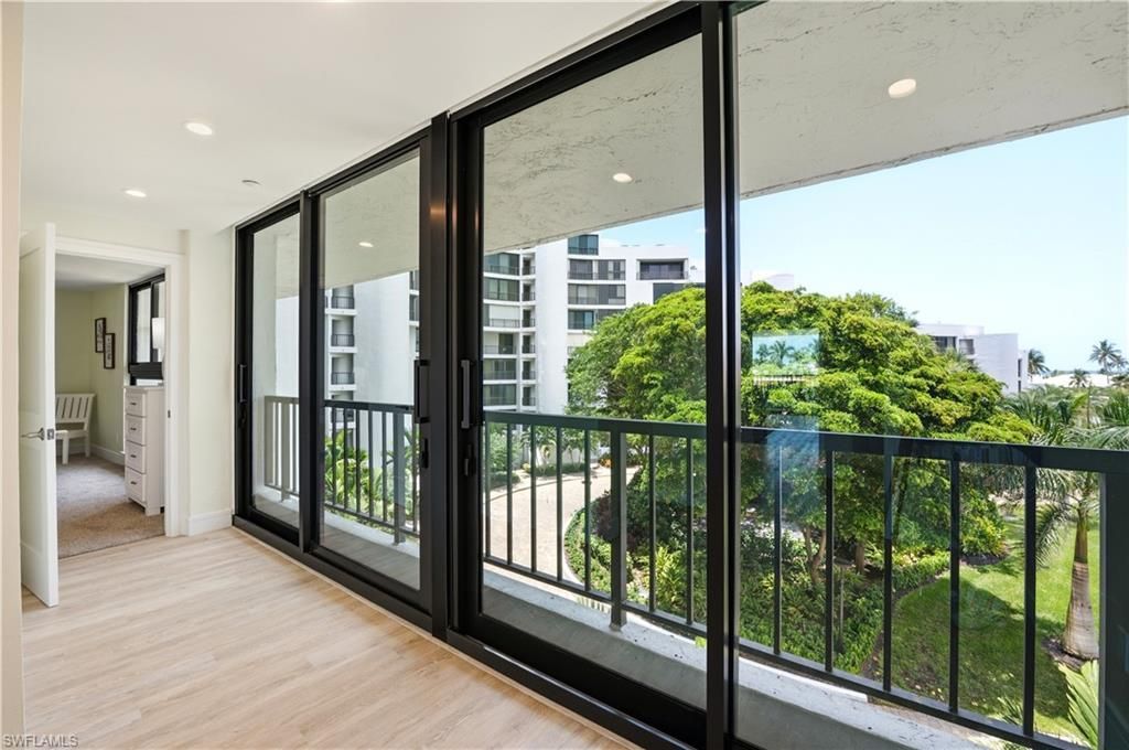 2316 Gulf Shore Blvd N, Unit 411, Naples, FL 34103 Photo
