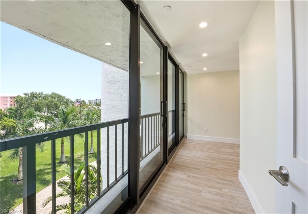 2316 Gulf Shore Blvd N, Unit 411, Naples, FL 34103 Photo