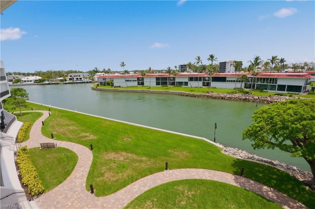 2316 Gulf Shore Blvd N, Unit 411, Naples, FL 34103 Photo