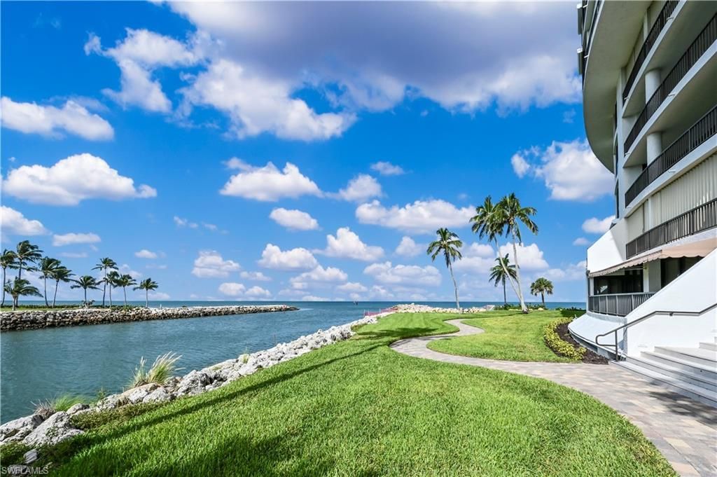 2316 Gulf Shore Blvd N, Unit 411, Naples, FL 34103 Photo