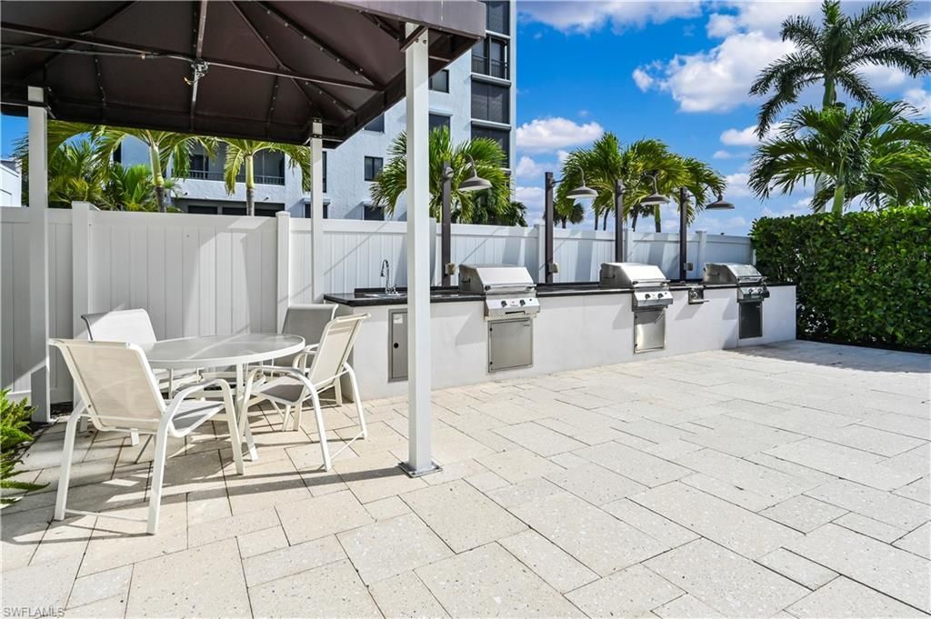 2316 Gulf Shore Blvd N, Unit 411, Naples, FL 34103 Photo