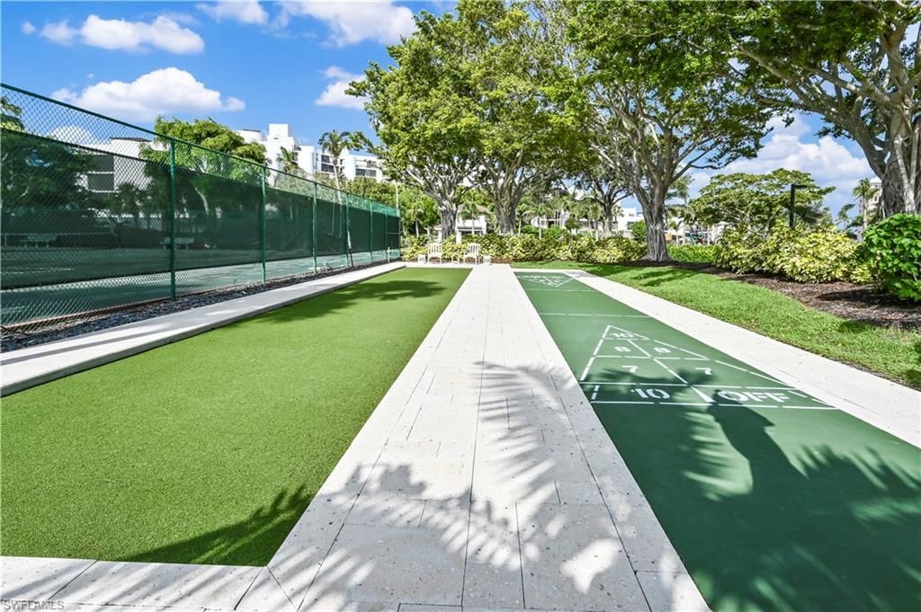 2316 Gulf Shore Blvd N, Unit 411, Naples, FL 34103 Photo