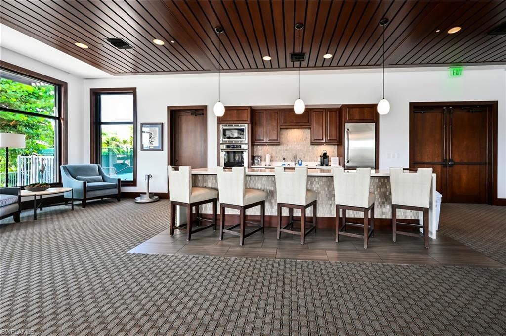 2316 Gulf Shore Blvd N, Unit 411, Naples, FL 34103 Photo