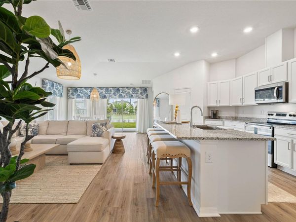 915 OVERPOOL AVENUE, DAVENPORT, FL 33896