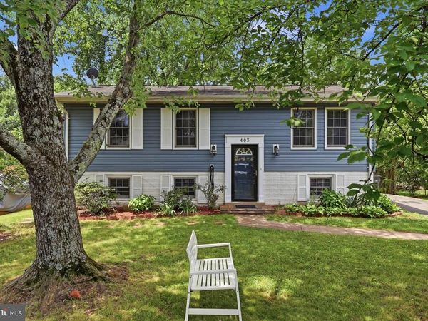 403 E LAUREL AVENUE , STERLING, VA 20164