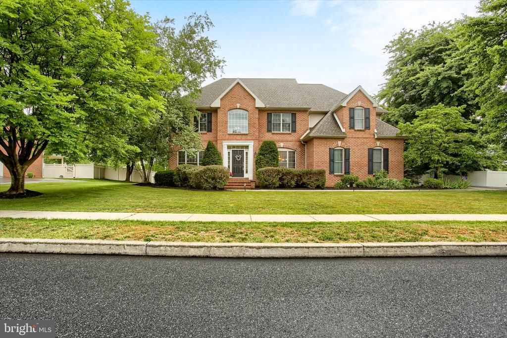 1302 King Arthur Drive, Mechanicsburg, PA 17050 Main Photo