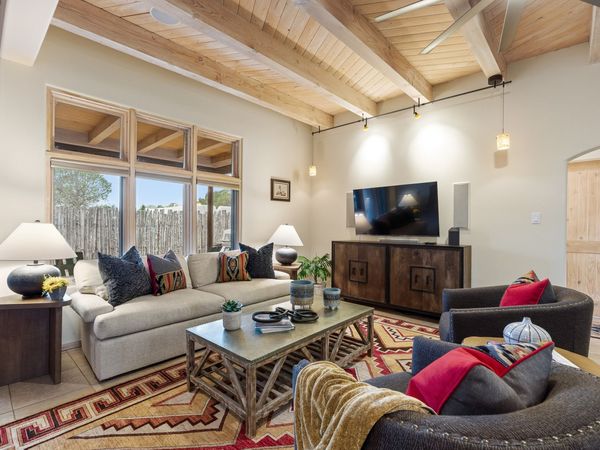 778 Camino Francisca , Santa Fe, NM 87506