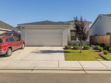 9627 Maple Terrace Lane, Shafter, CA 93263