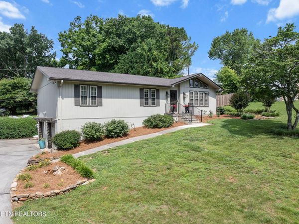 1229 Southbreeze Circle, Knoxville, TN 37919