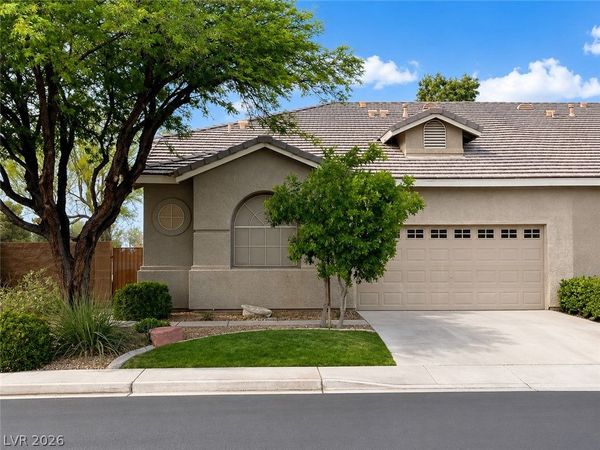 258 Spring River Avenue , Las Vegas, NV 89123