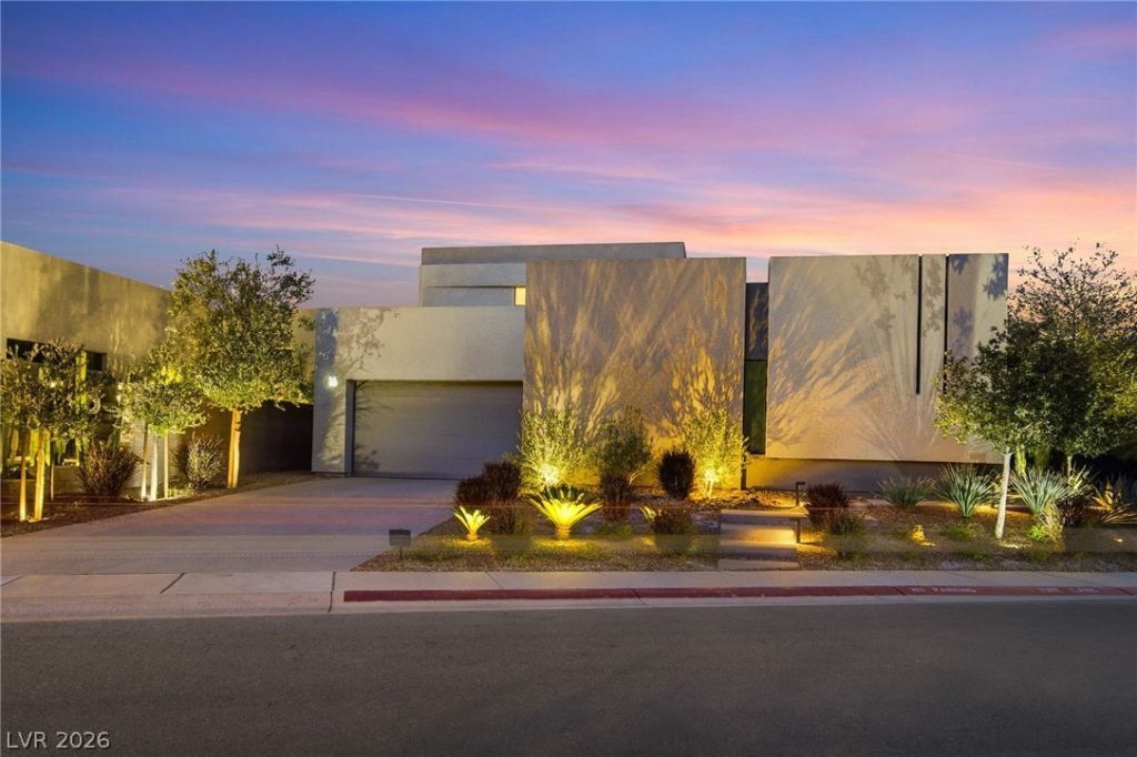 16 Canyon Shores Place , Henderson, NV 89011
