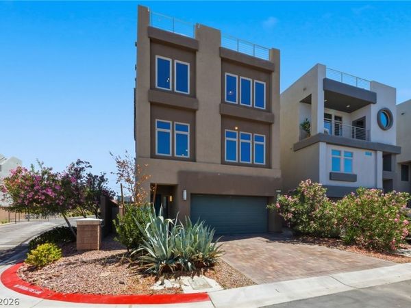 8111 Carpenter Creek Avenue , Las Vegas, NV 89113