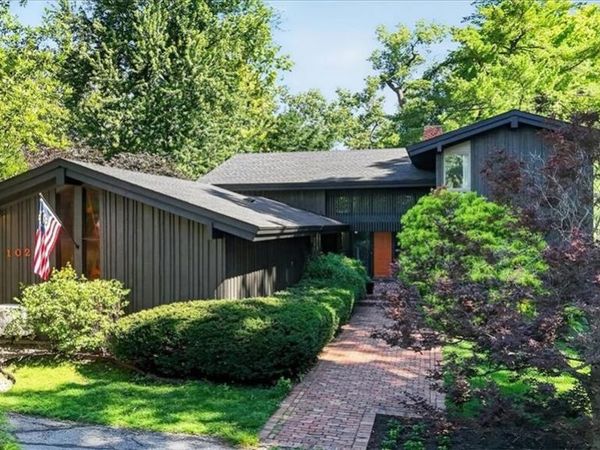 1024 Huntington Road, Kansas City, MO 64113